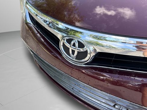 Used 2013 Toyota Avalon XLE Touring FWD image 22