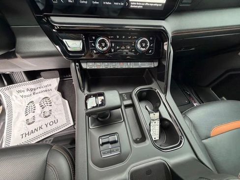 Used 2024 GMC Sierra 1500 AT4 w/ Technology Package AWD/4WD image 23