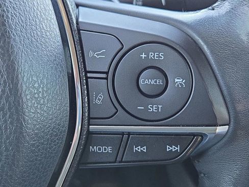 Used 2020 Toyota Camry XSE image 32