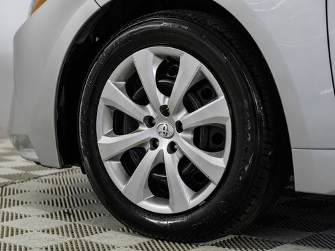 Used 2025 Toyota Corolla LE FWD image 52