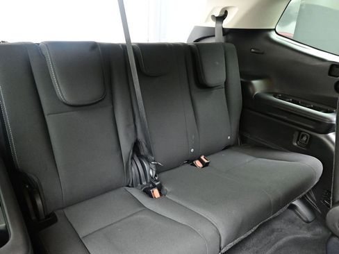 Used 2024 Subaru Ascent Premium w/ Convenience Package image 17