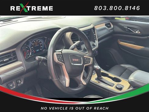 Used 2017 GMC Acadia Denali w/ Technology Package FWD image 6
