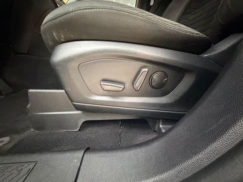 Used 2020 Ford Explorer XLT w/ Comfort Package AWD/4WD image 25