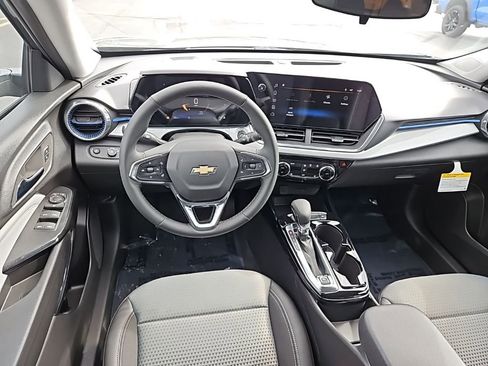 New 2026 Chevrolet Trax LT w/ Driver Confidence Package image 10