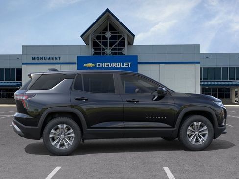New 2026 Chevrolet Equinox LT w/ Convenience Package II FWD image 5