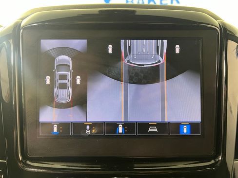 Certified 2023 Chevrolet Traverse LT w/ LT Premium Package AWD/4WD image 31