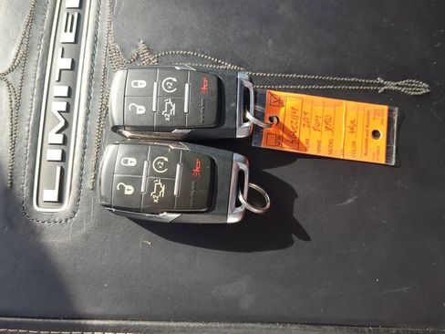 Used 2020 RAM 3500 Limited image 27