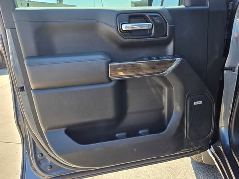 Used 2022 Chevrolet Silverado 1500 RST image 16