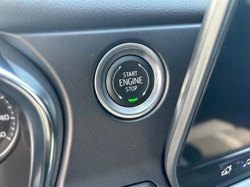 Used 2025 Chevrolet Blazer LT FWD image 20