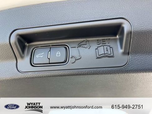 New 2026 Ford Explorer Active RWD image 13