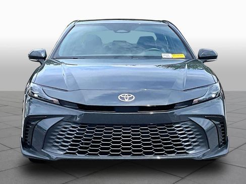 Used 2026 Toyota Camry SE FWD image 4