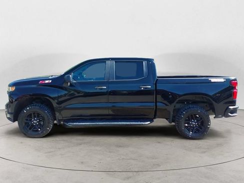 Used 2019 Chevrolet Silverado 1500 Custom Trail Boss w/ Custom Convenience Package AWD/4WD image 2