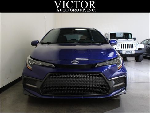 Used 2020 Toyota Corolla SE FWD image 2