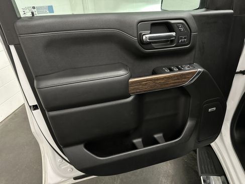 Used 2019 Chevrolet Silverado 1500 High Country w/ Z71 Off-Road Package image 22