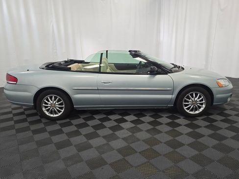 Used 2003 Chrysler Sebring Limited image 20