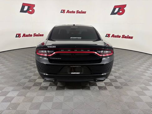 Used 2022 Dodge Charger SXT RWD image 6
