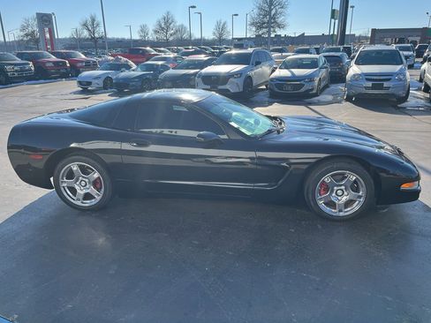 Used 1998 Chevrolet Corvette Coupe w/ Memory Pkg image 6