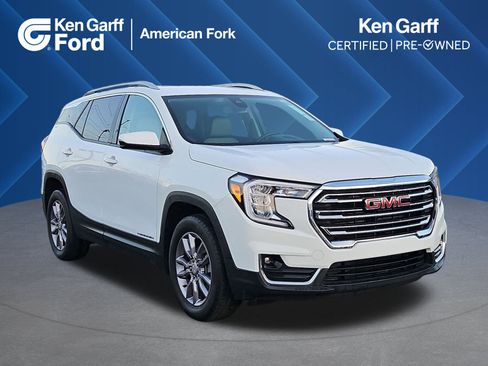 Used 2023 GMC Terrain SLT image 1