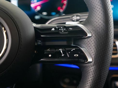 New 2026 Mercedes-Benz GLS 580 4MATIC image 32