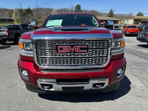 Used 2019 GMC Sierra 2500 Denali w/ Duramax Plus Package image 6