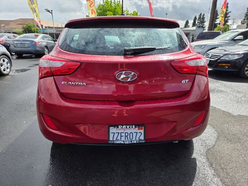 Used 2016 Hyundai Elantra GT image 3