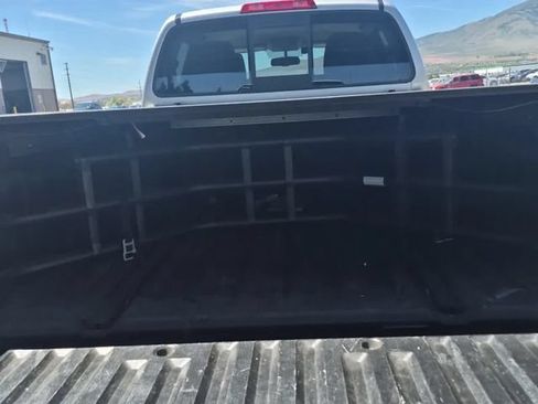 Used 2021 Nissan Frontier SV AWD/4WD image 11