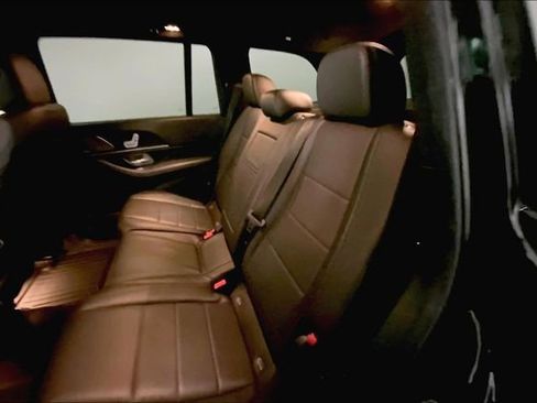 Used 2022 Mercedes-Benz GLS 450 4MATIC image 12