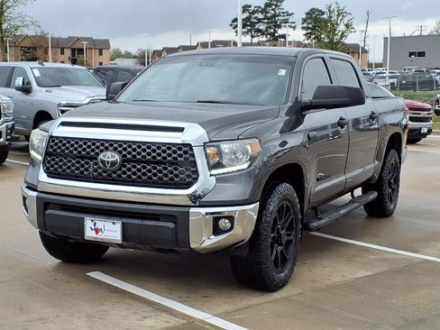 Used 2020 Toyota Tundra SR5 w/ SR5 Leather Package image 3