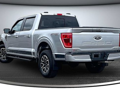 Used 2022 Ford F150 XLT w/ Equipment Group 302A High AWD/4WD image 4