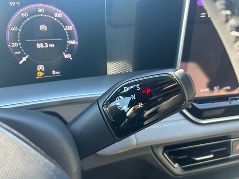 New 2026 Volkswagen Tiguan SE R-Line image 23