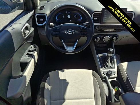 Certified 2025 Hyundai Venue SEL FWD image 12