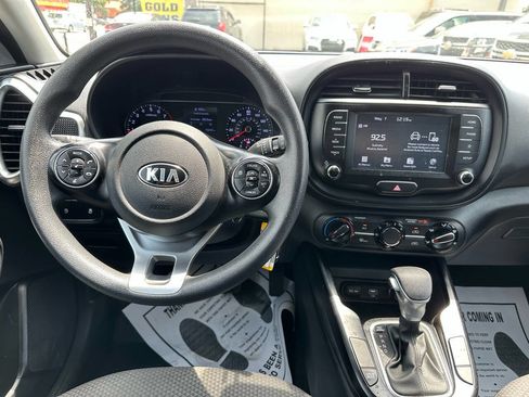 Used 2020 Kia Soul LX image 14