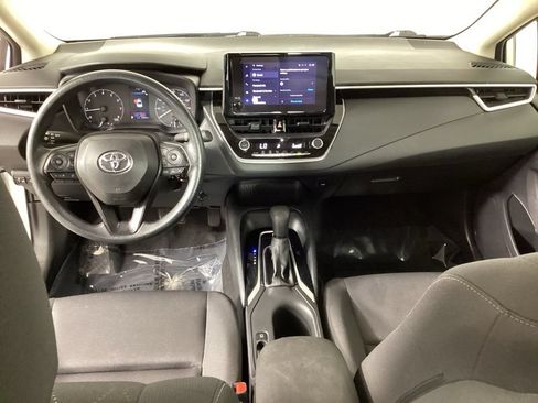Used 2024 Toyota Corolla LE FWD image 31