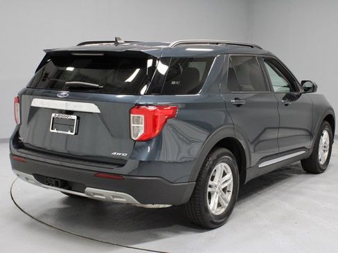 Used 2024 Ford Explorer XLT w/ Equipment Group 202A AWD/4WD image 11