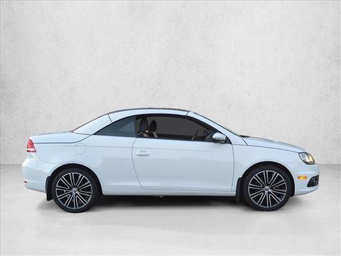 Used 2015 Volkswagen Eos Final Edition image 4