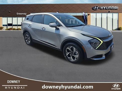 Used 2025 Kia Sportage LX FWD image 7