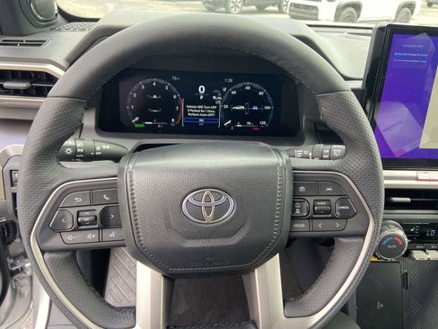 New 2026 Toyota 4Runner TRD Off-Road Premium AWD/4WD image 25