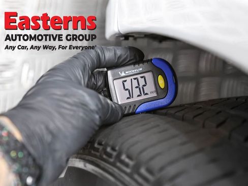 Used 2024 Dodge Durango GT RWD image 28