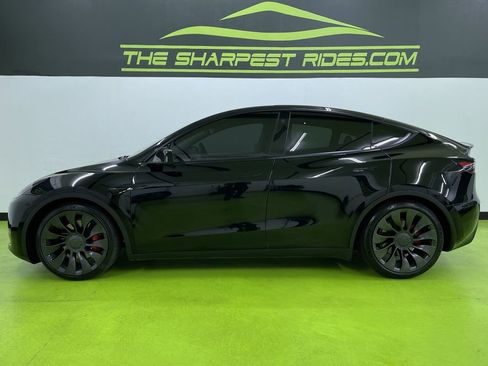 Used 2022 Tesla Model Y Performance image 6