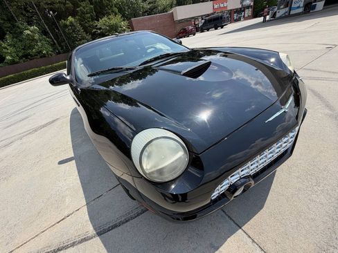 Used 2004 Ford Thunderbird RWD image 17