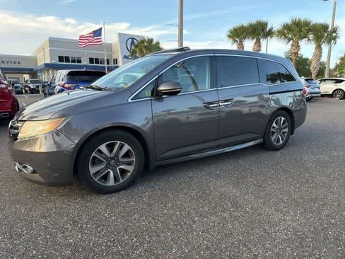 Used 2014 Honda Odyssey Touring Elite image 2