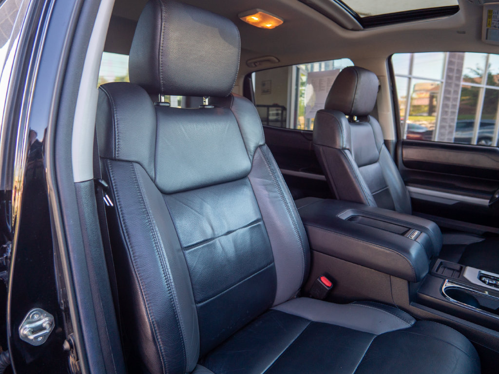 Used 2021 Toyota Tundra Limited w/ Limited Premium Package AWD/4WD image 29