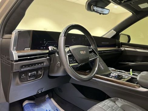Used 2025 Cadillac Escalade Sport Platinum AWD/4WD image 9
