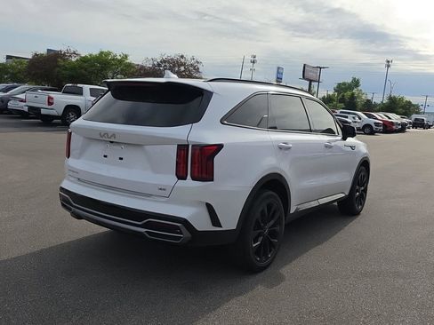 Used 2023 Kia Sorento SX AWD/4WD image 3