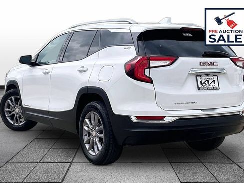 Used 2023 GMC Terrain SLT FWD image 12