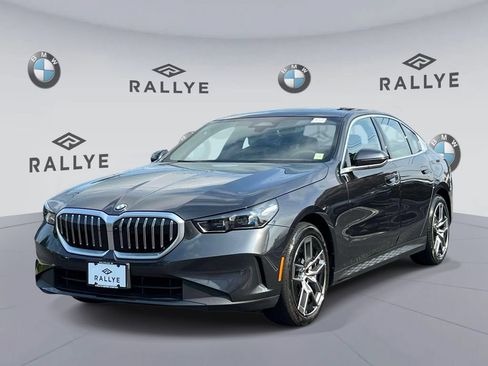 Used 2026 BMW 530i xDrive w/ Premium Package AWD/4WD image 3