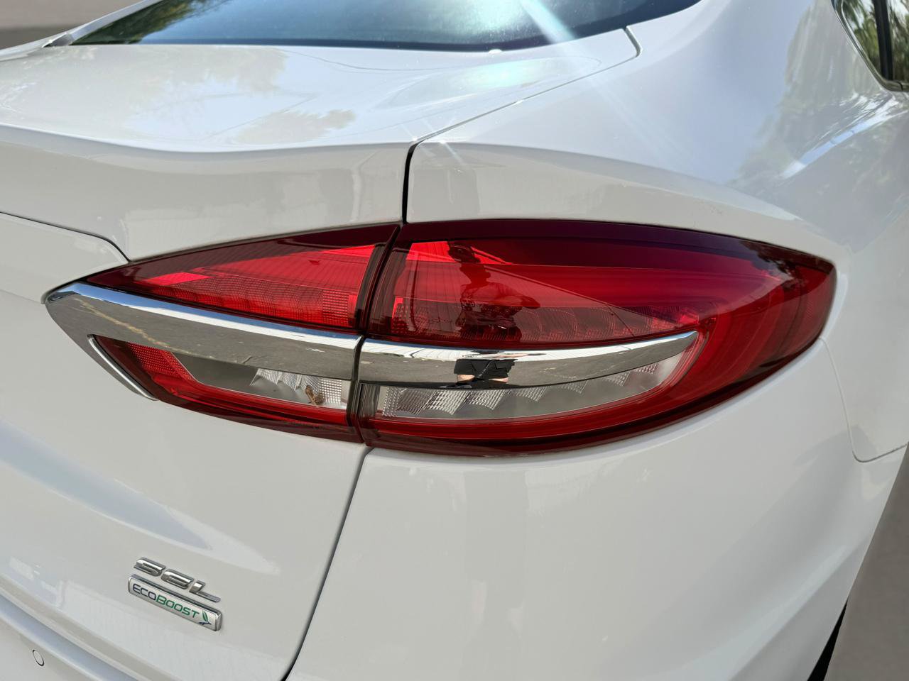 Used 2019 Ford Fusion SEL FWD image 13