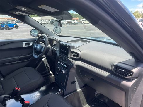 New 2025 Ford Explorer 4WD Police Interceptor image 11