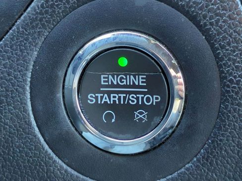 Used 2018 Ford Explorer XLT w/ Equipment Group 202A image 30