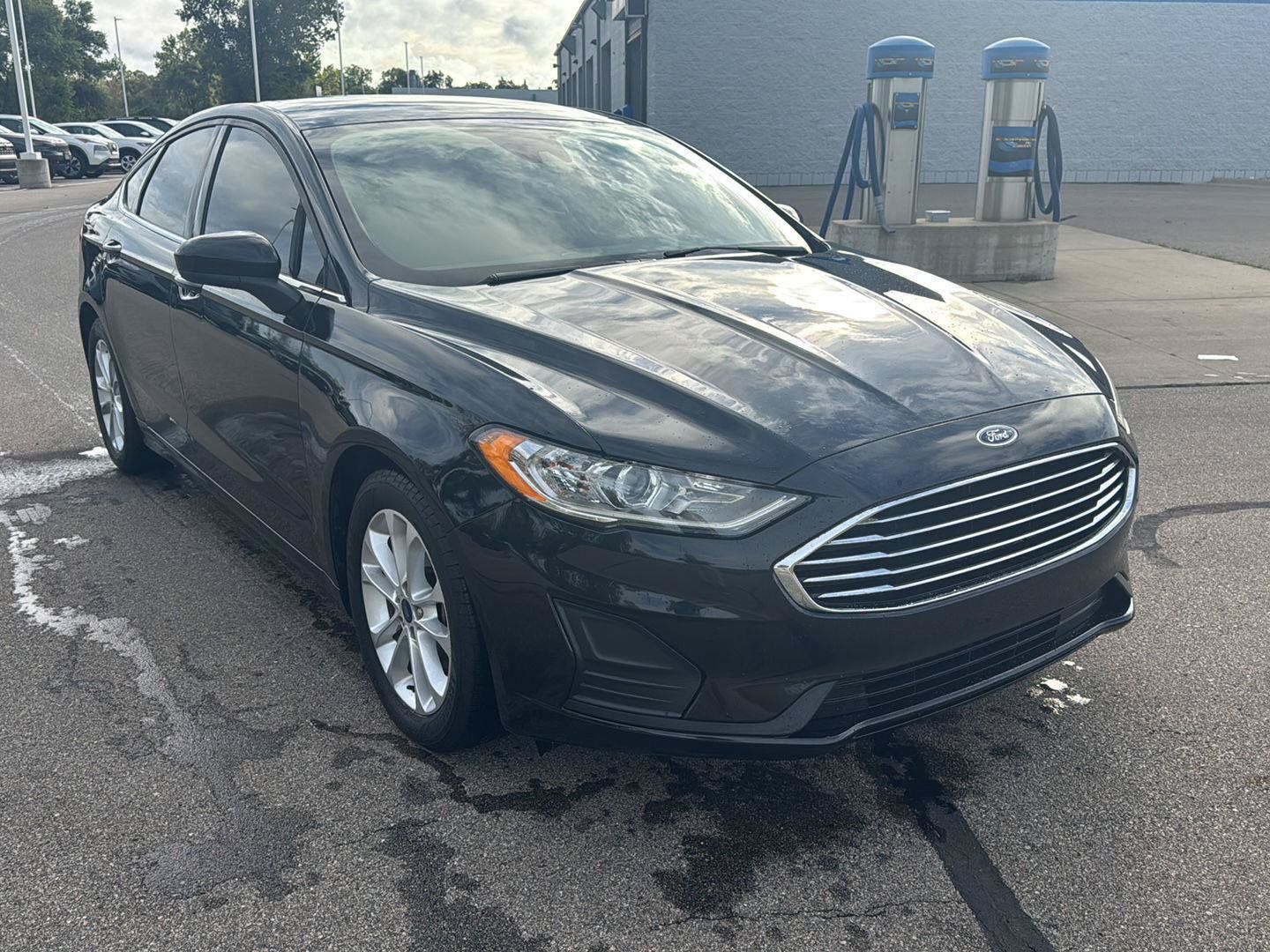 Used 2020 Ford Fusion SE FWD image 7
